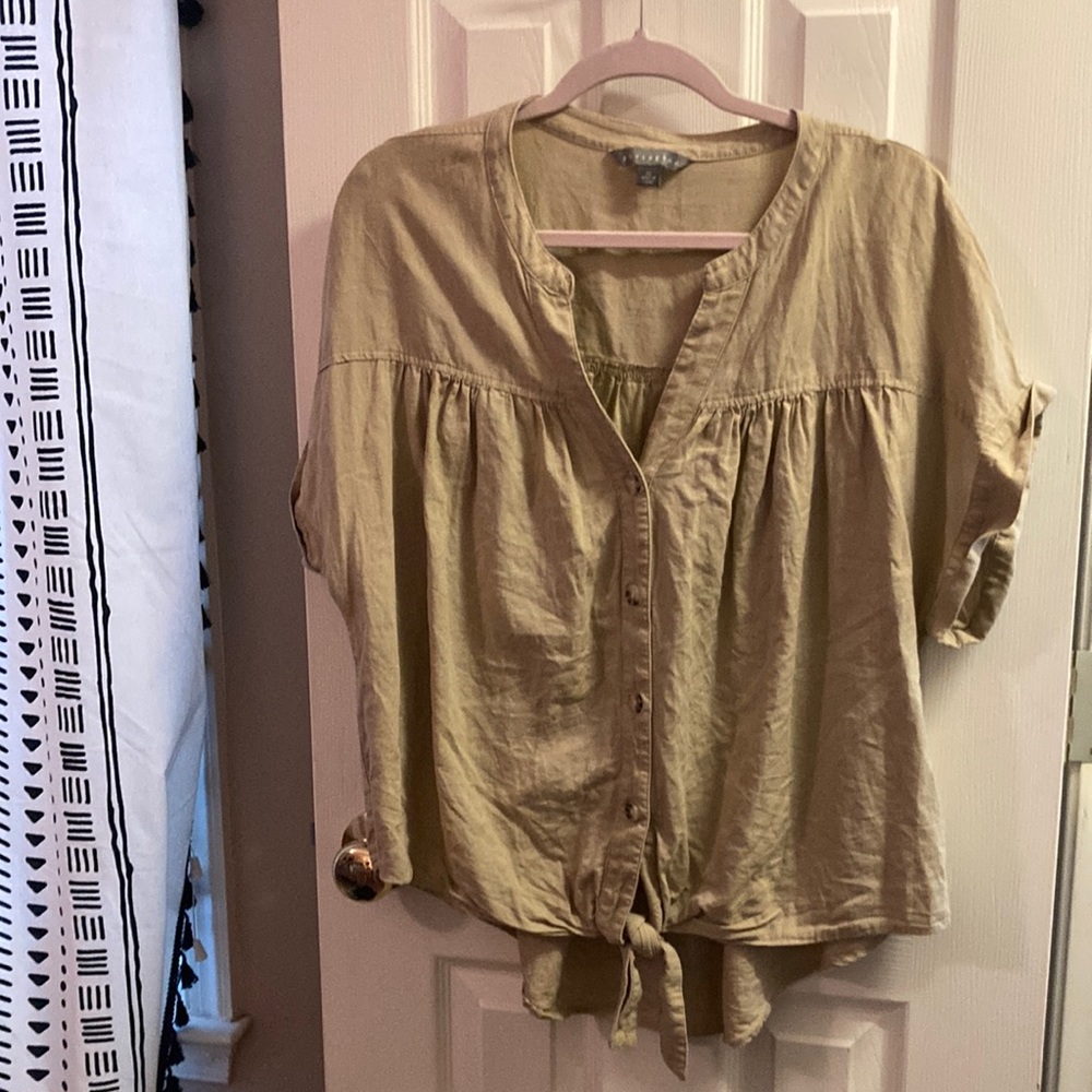 XL Top with crop sleeve button up